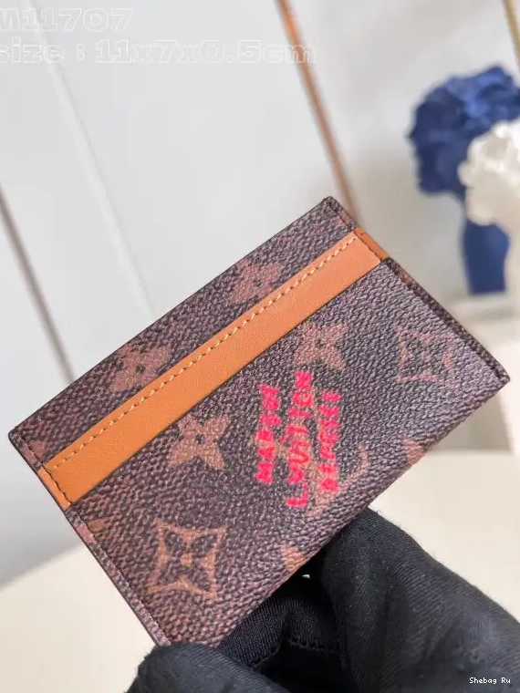 CARD HOLDER-11*7*0.5cm VUITTON LOUIS 0523